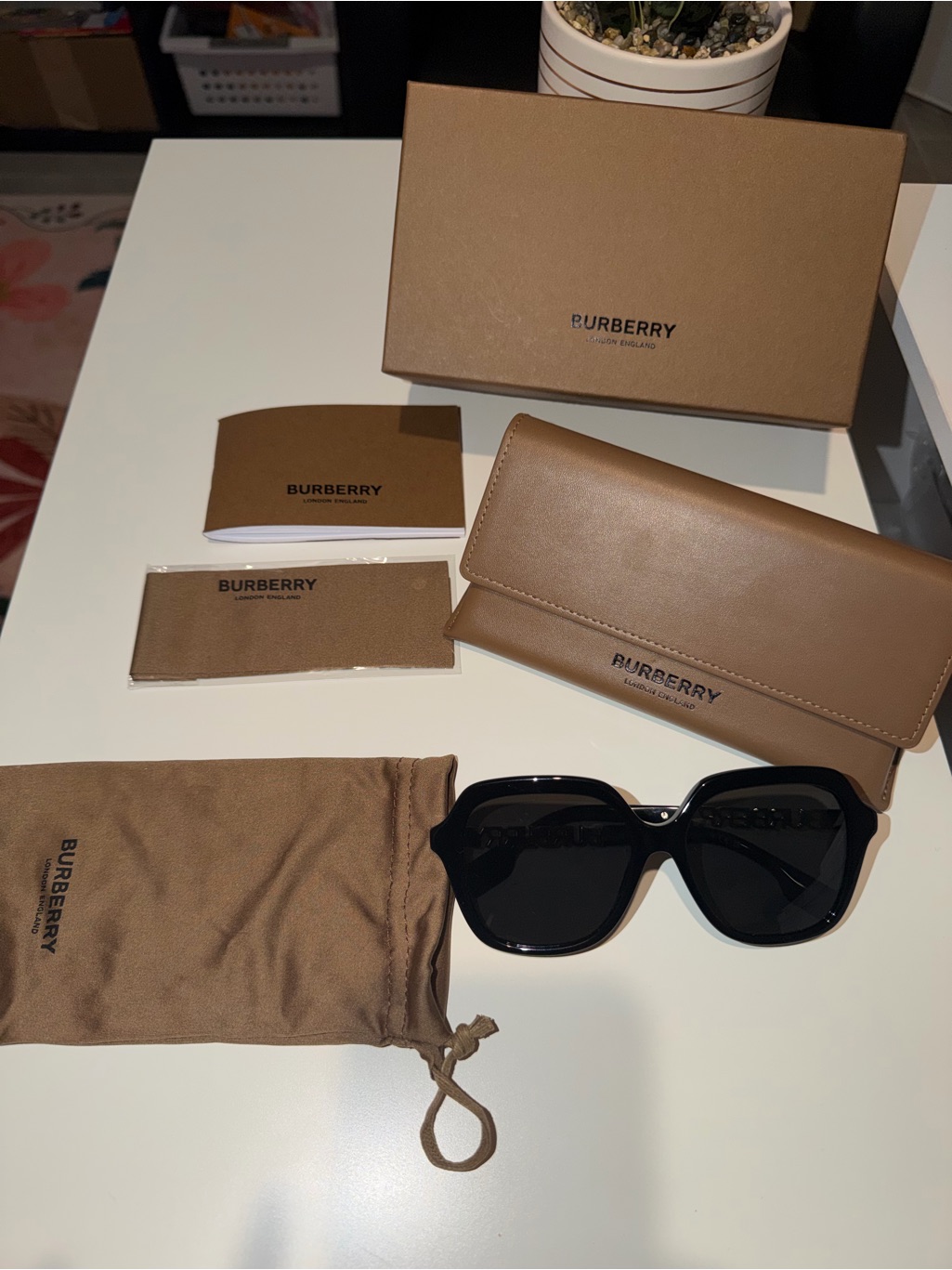 Burberry Joni Black Sunglasses With Tan Leather Case